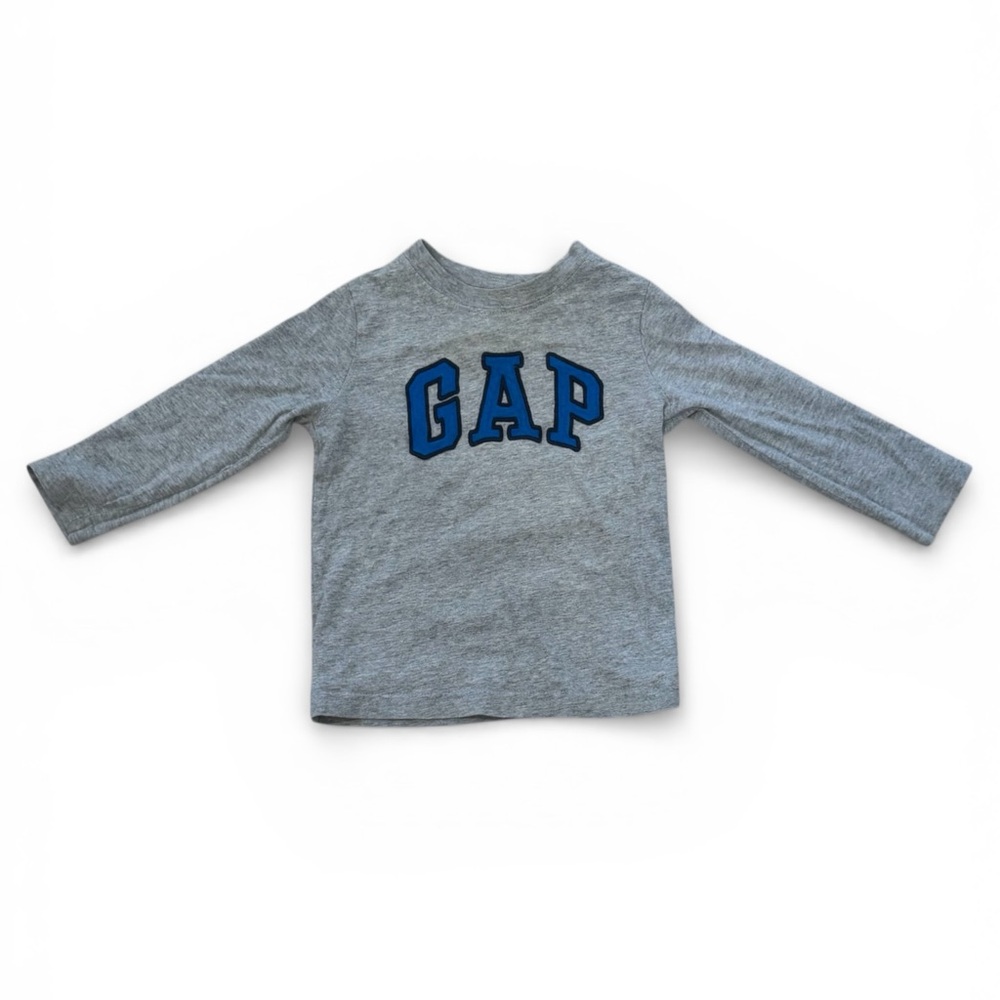 Gap baby boys' long sleeve shirt in gray with a blue logo in size 2T